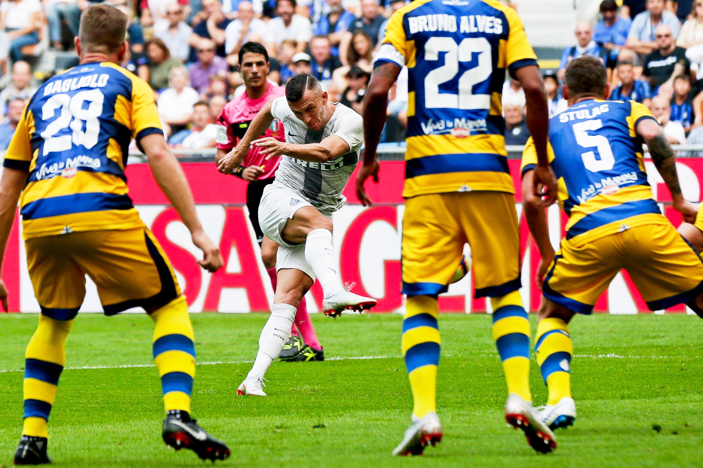 关于帕尔马主场不敌凯尔维，遭遇两连败的信息