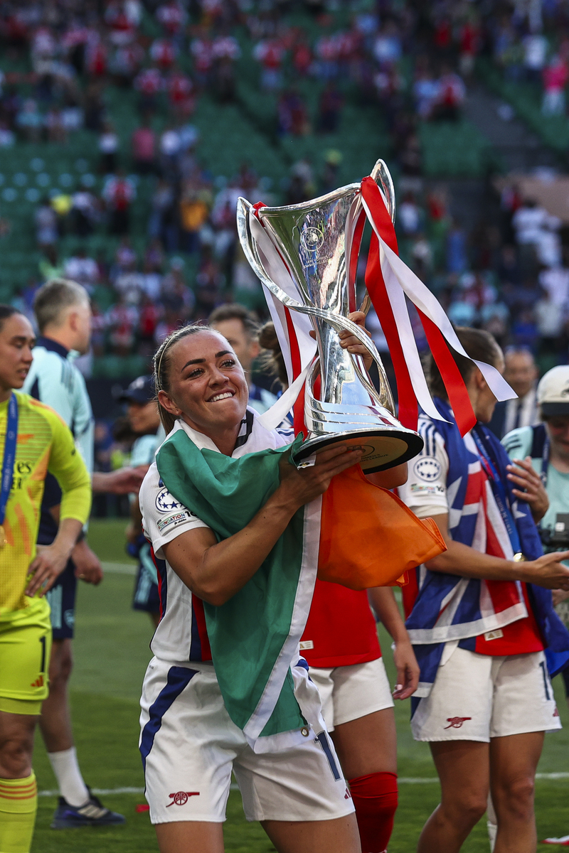 关于欧预赛历史经典瞬间重温，球迷狂热不停歇的信息